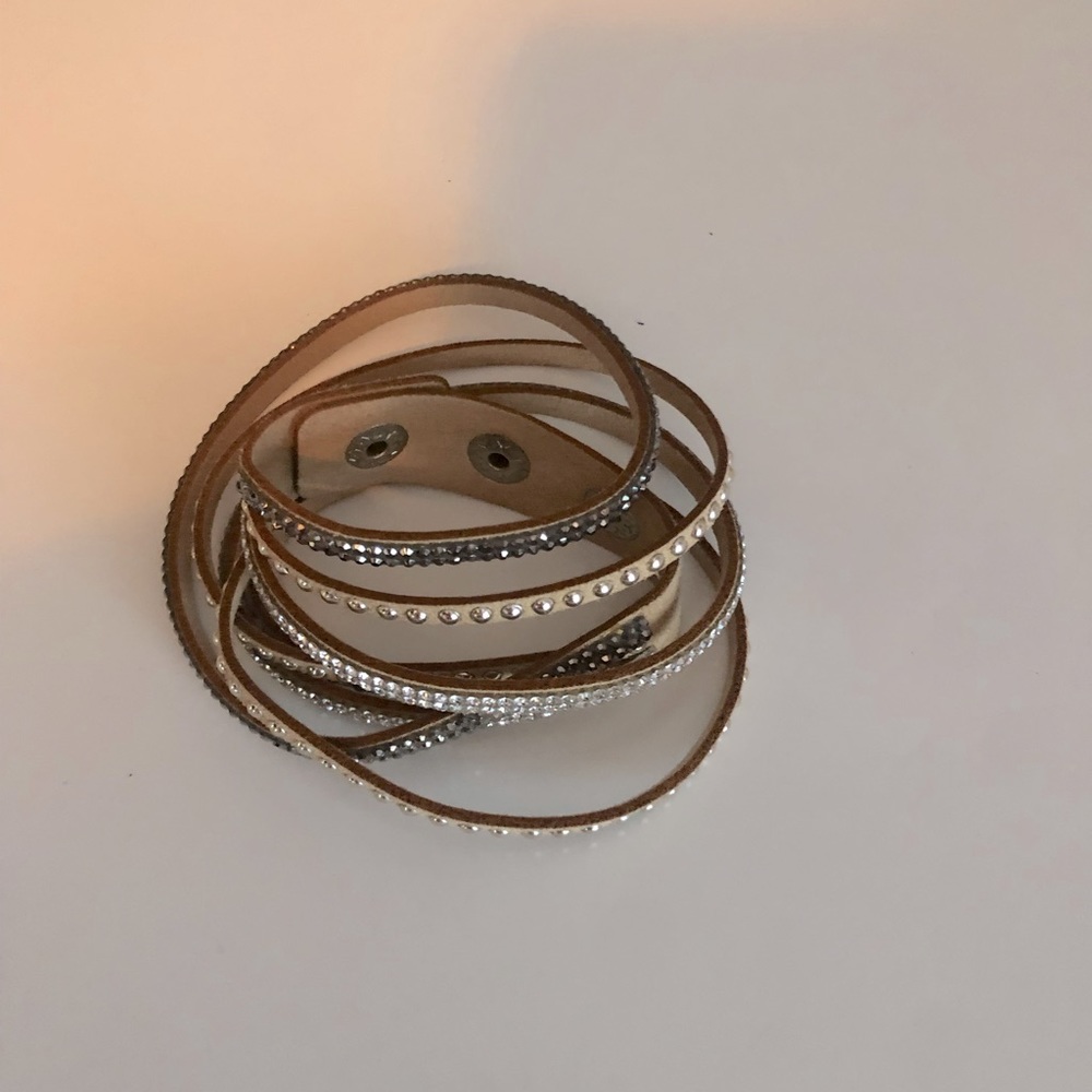 Neutral tone snap closure bracelet